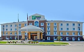 Holiday Inn Express & Suites - Williston By Ihg
